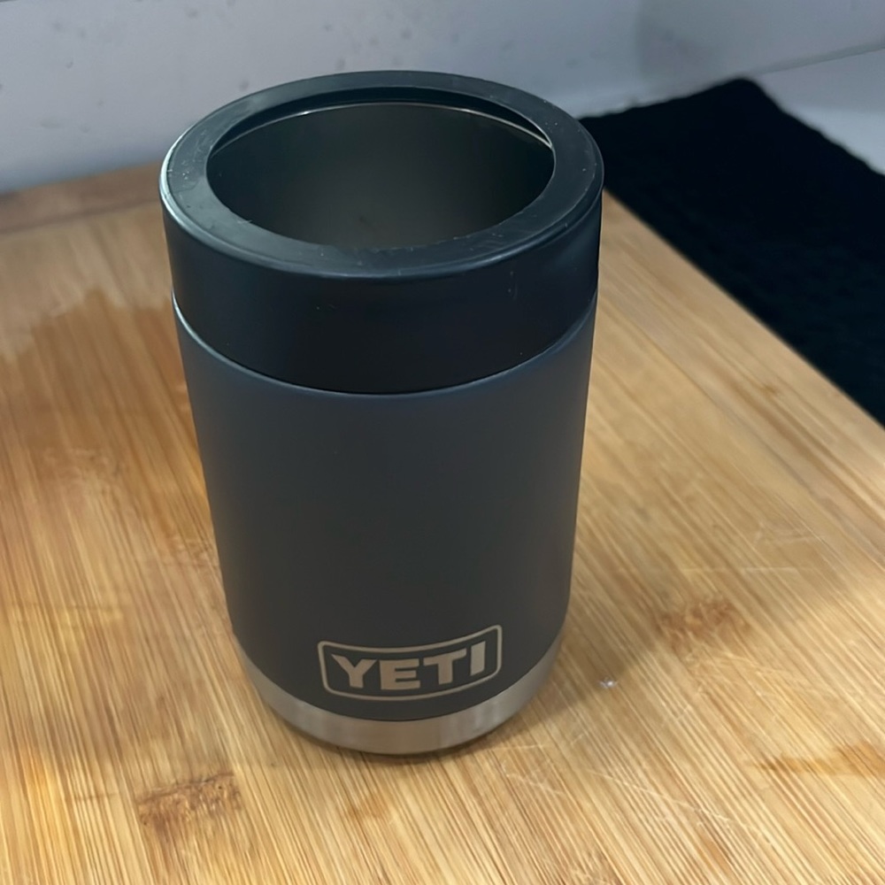 YETI Rambler 12 oz Can Insulator